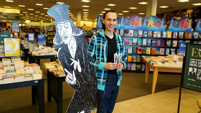 Barnes & Noble Glendora Signing November 2019 - Noel Lopez & Book Character Mister Snark
