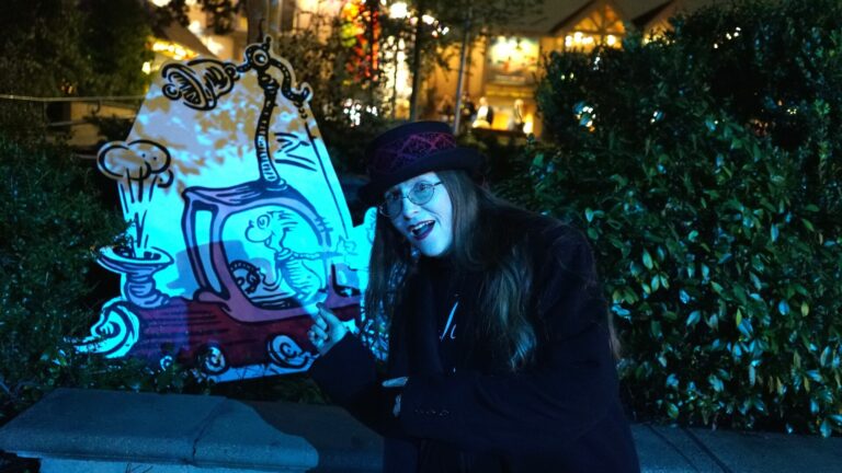 December Nights 2019 - Author Lori R. Lopez at Whoville