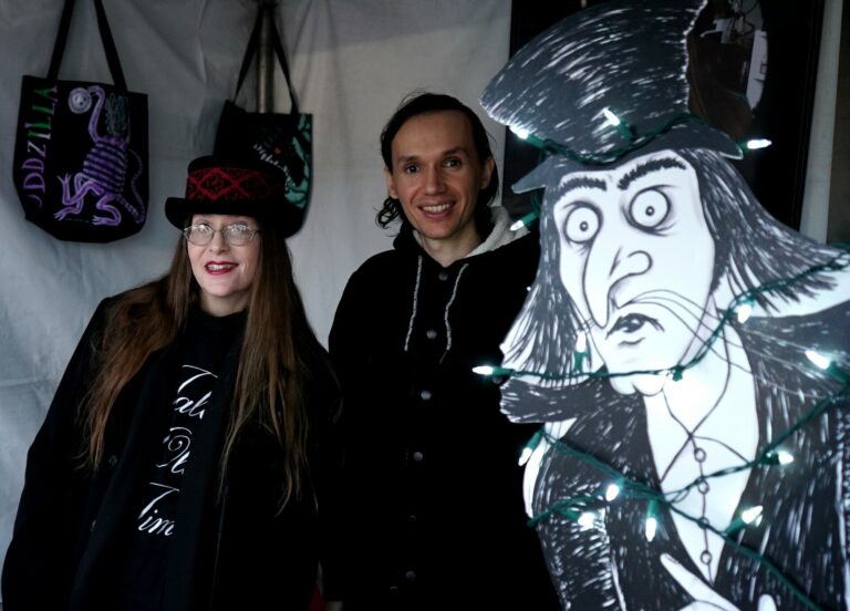 December Nights 2019 - Author Lori R. Lopez, Noel Lopez and Mister Snark