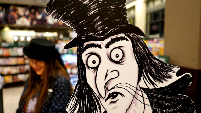 Barnes & Noble Glendora Signing October 2018 - Horror Author Lori R. Lopez With Mister Snark