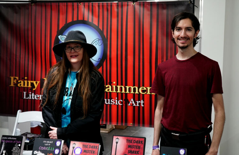 LA Comic Book & Sci-Fi Convention August 2018 - Horror Author Lori R. Lopez and Rafael Lopez