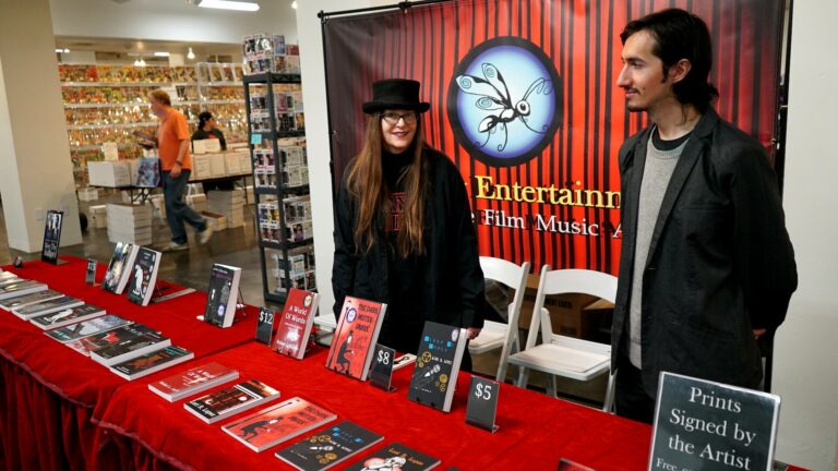 LA Comic Book & Sci-Fi Convention August 2018 - Horror Author Lori R. Lopez and Rafael Lopez