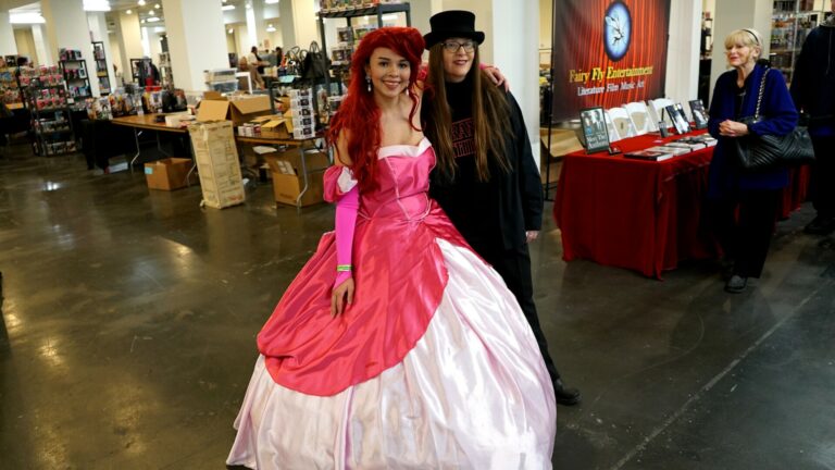 LA Comic Book & Sci-Fi Convention August 2018 - Lori R. Lopez posing with Cosplay Disney Princess Ariel